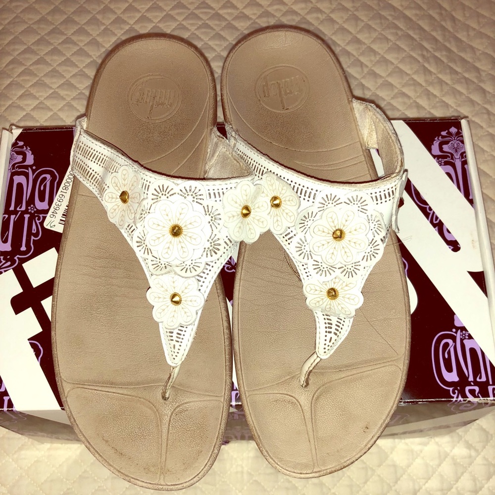 FITFLOPS! White floral leather design. Like New!!